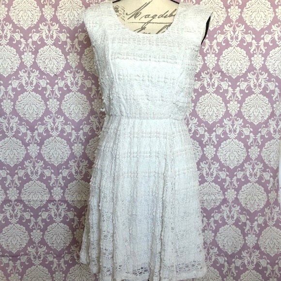 Dresses & Skirts - White Lace Dress